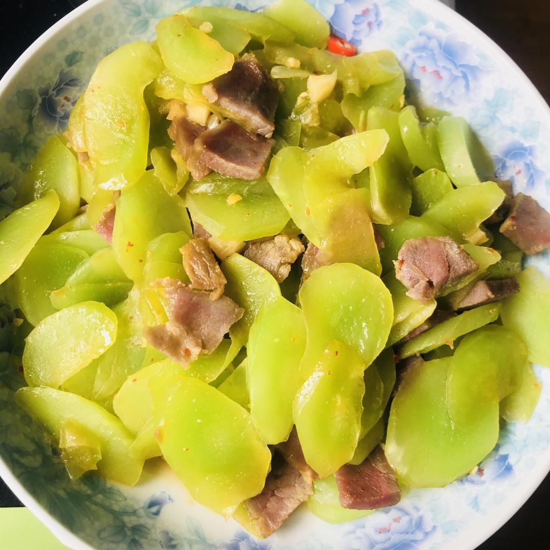 莴笋炒腊肉