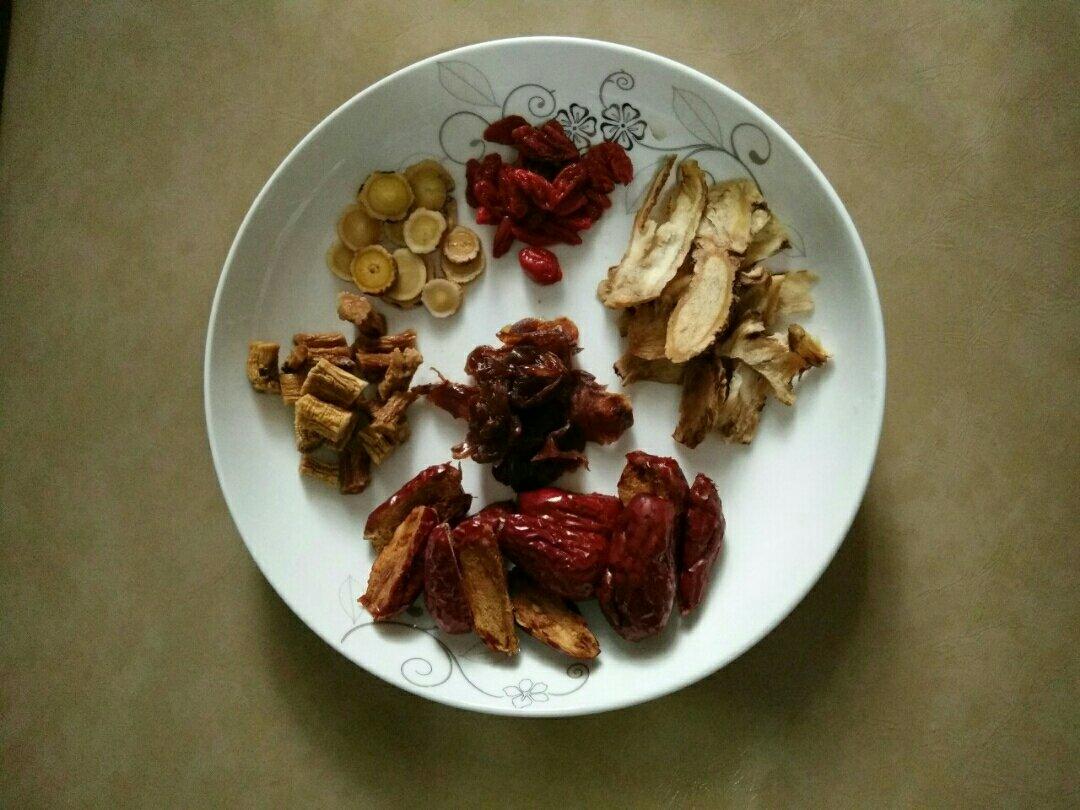 当归红枣鸡蛋