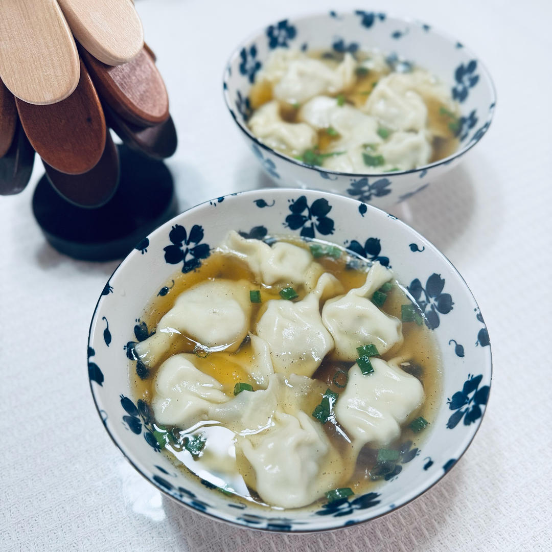 吃不够的酸菜肉馅饺子