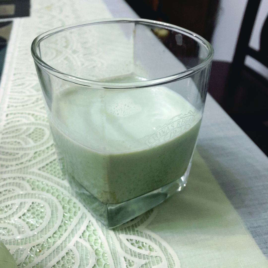 成熟口味抹茶拿铁