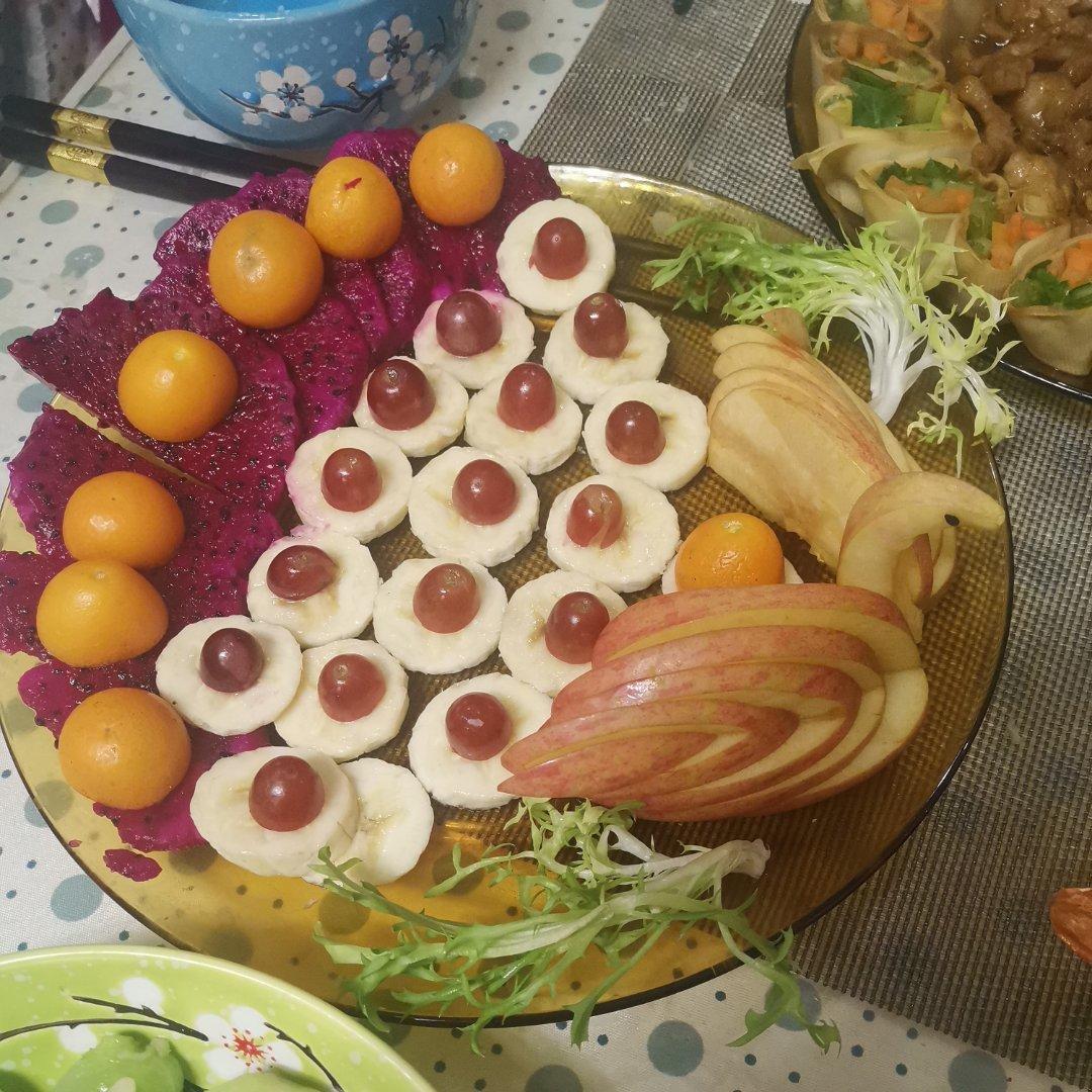 凤凰造型水果拼盘 孔雀拼盘