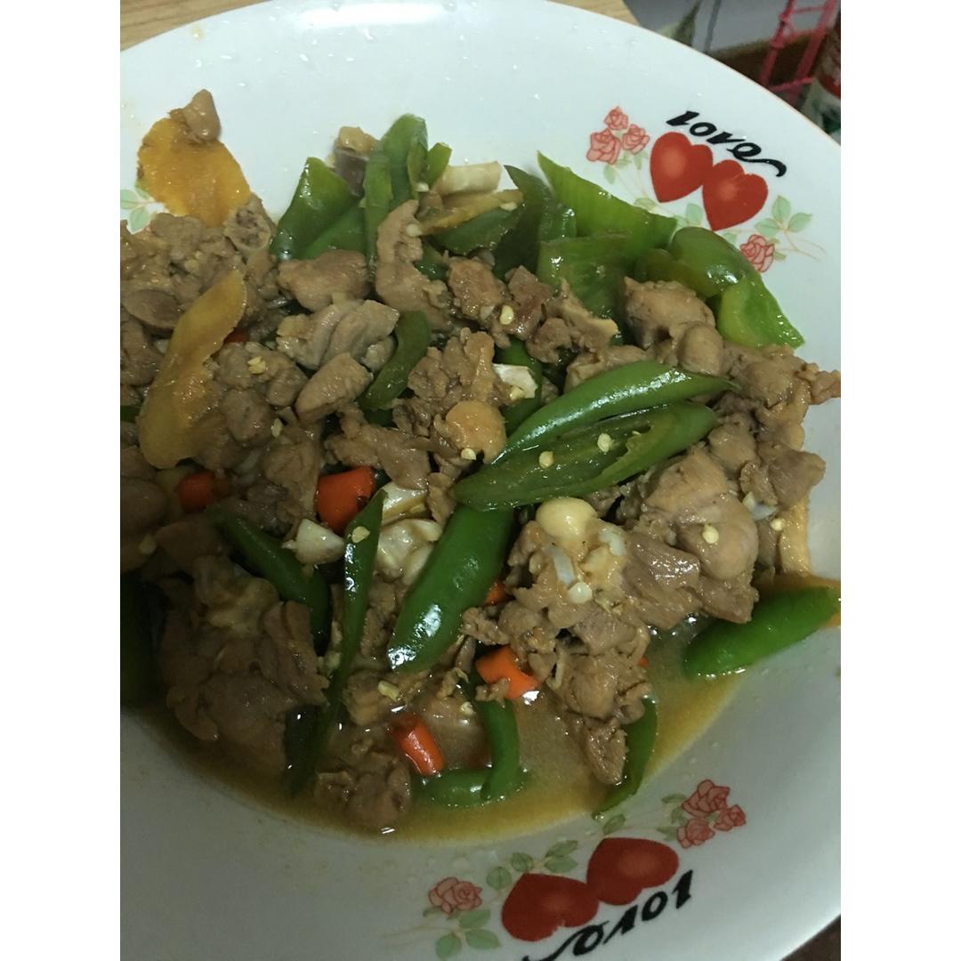 鸭肉炒辣椒