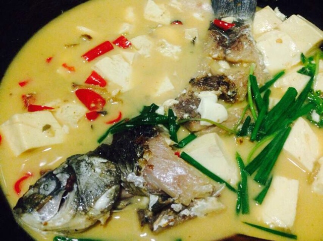 鲫鱼豆腐汤