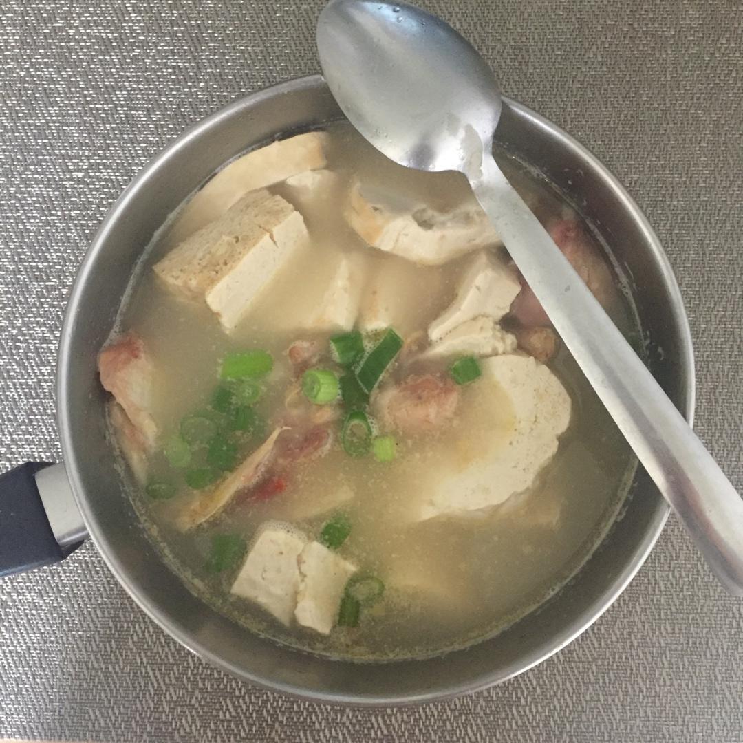 鱼头豆腐汤