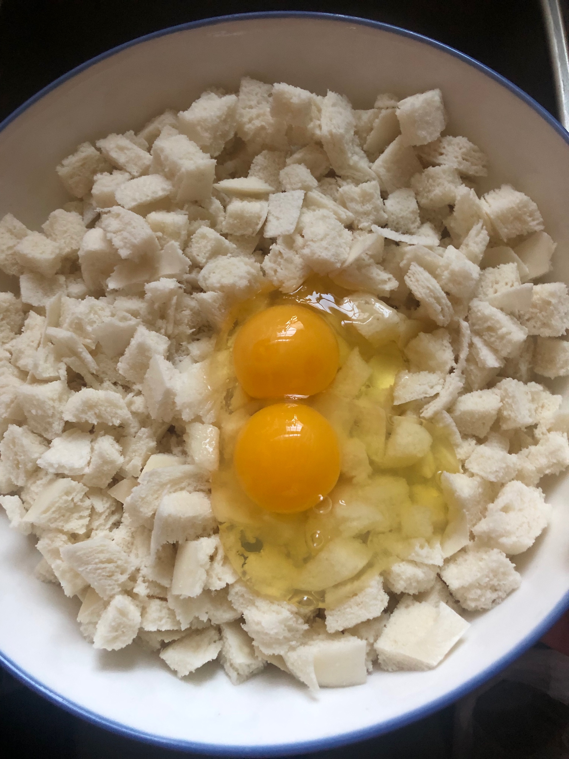 鸡蛋炒馍花的做法 步骤2