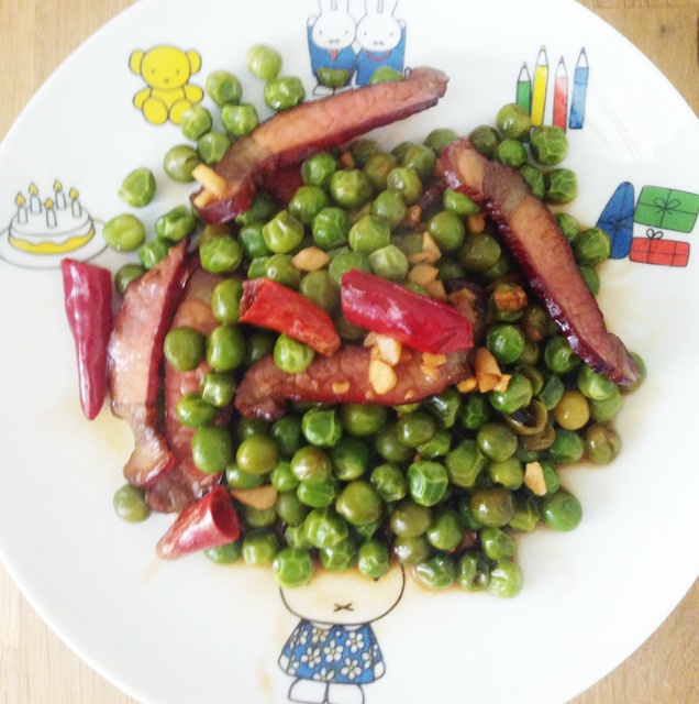 青豆焖腊肉