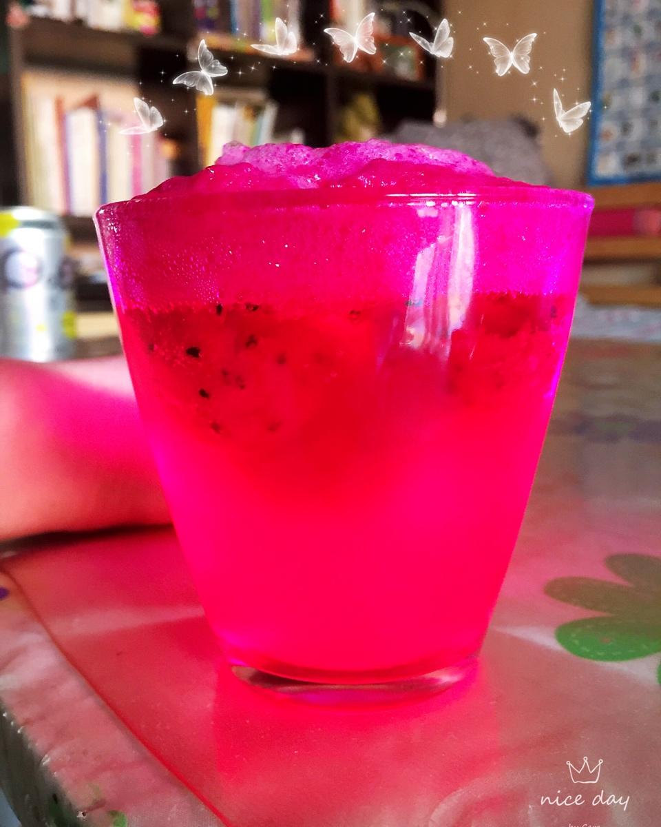 火龙果气泡饮