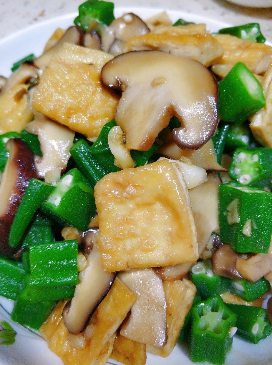 豆干炒秋葵