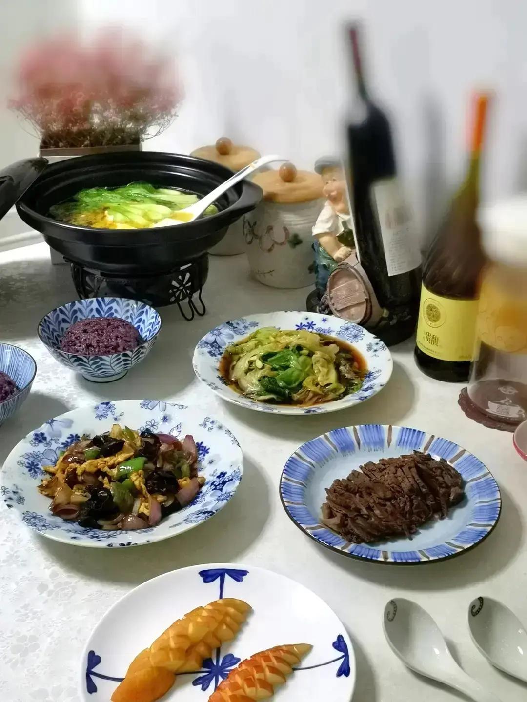 酱香鸡蛋木耳炒洋葱