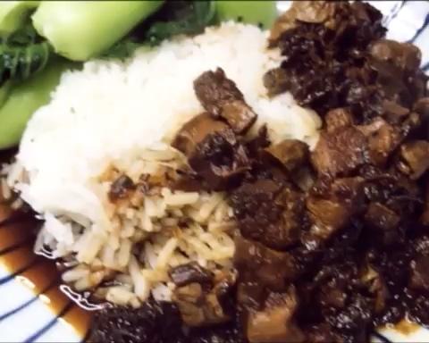 有点贵的卤肉饭