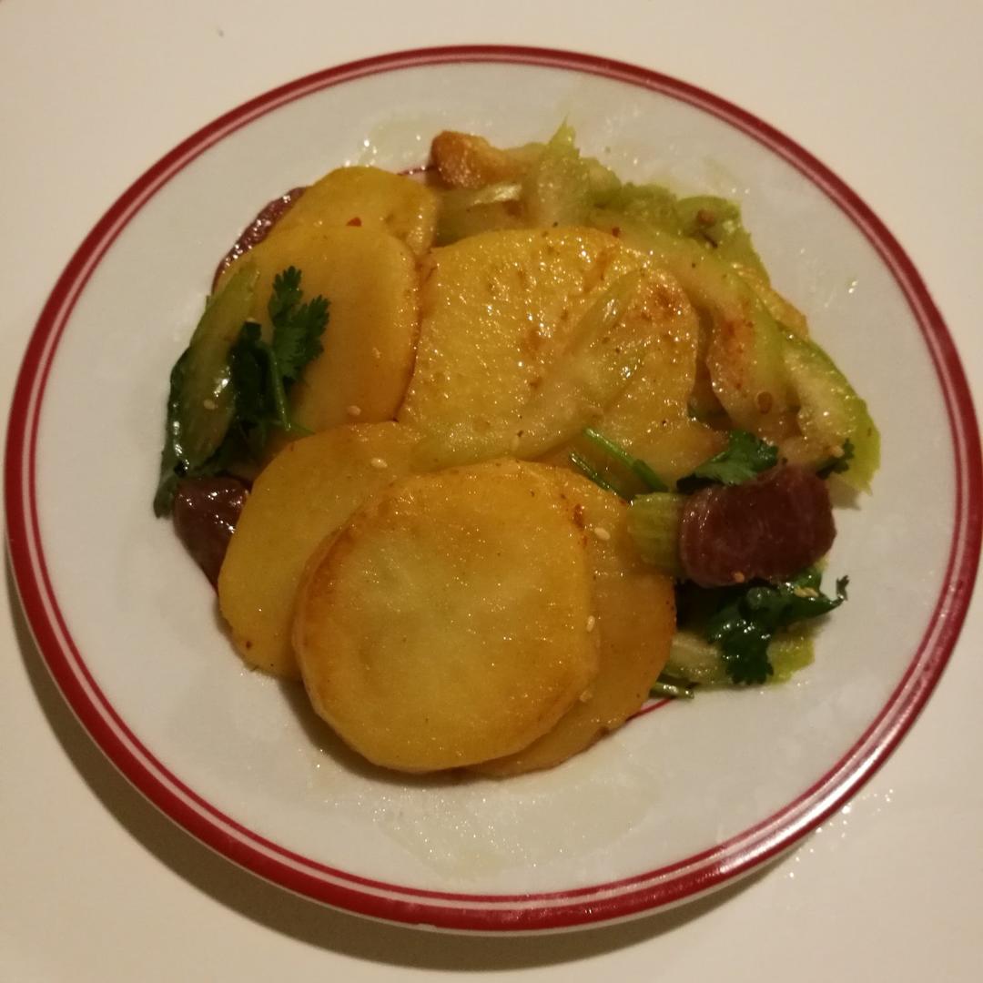 干锅土豆片