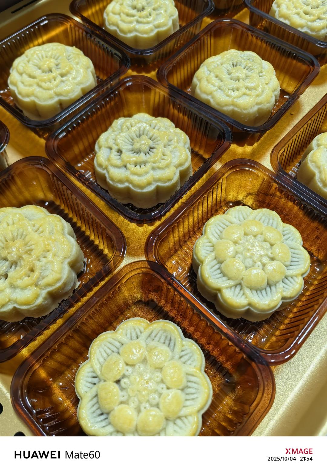 椰蓉奶酥月饼/椰香奶香浓郁/曲奇口感/不可错过