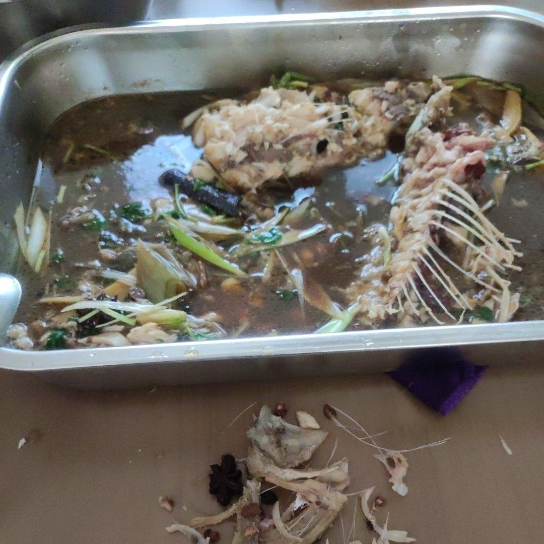 红烧鲤鱼、草鱼
