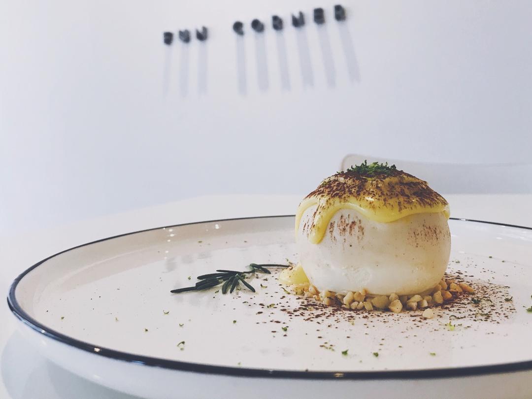 渐变咖啡慕斯配马斯卡彭冻芝士（附白巧克力淋面配方）