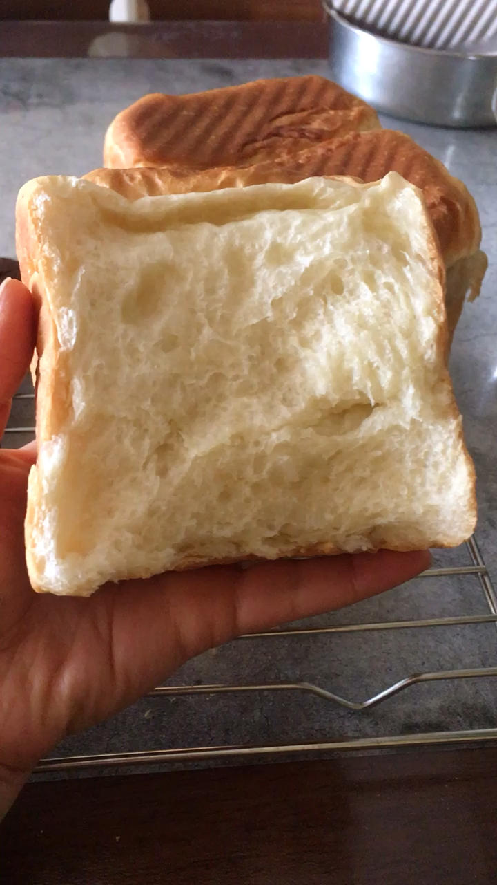 绵软细腻Q弹的酸奶吐司