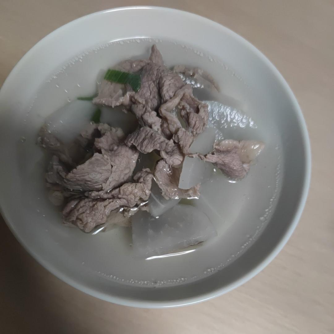 萝卜羊肉片汤
