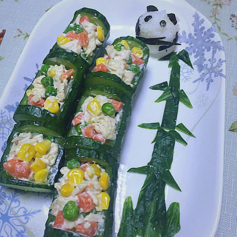 【年味】-节节登高-鸡胸肉沙拉&熊猫饭团