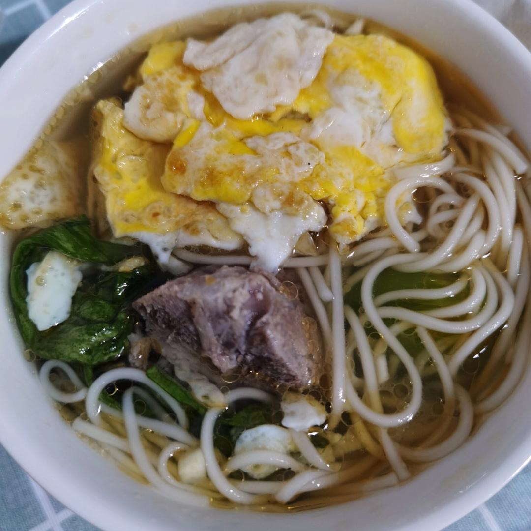 卡妈私房菜~青菜鸡蛋面（汤面）