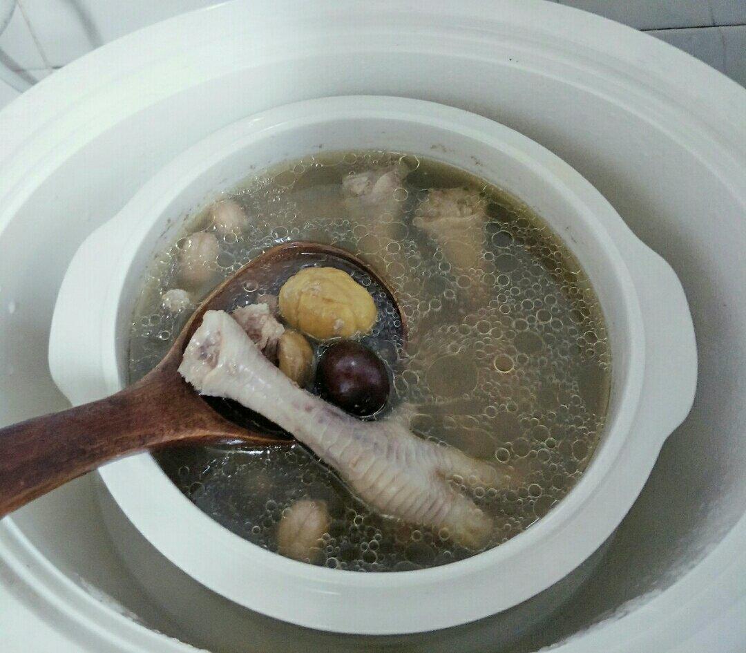 板栗鸡脚汤