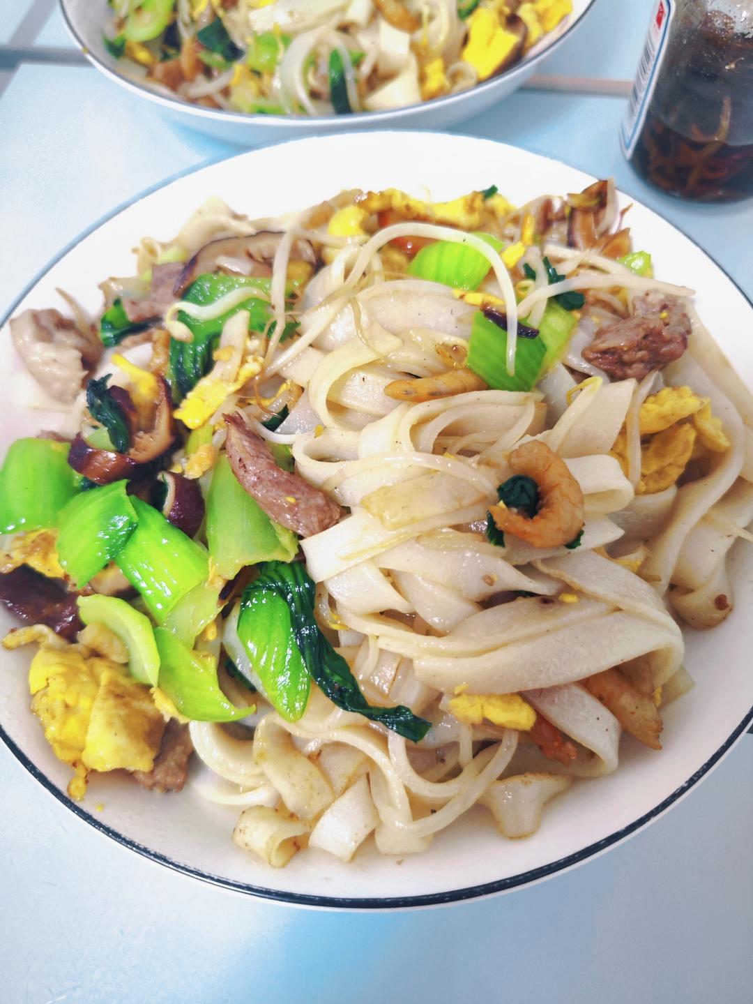 牛肉炒河粉，小美的美食