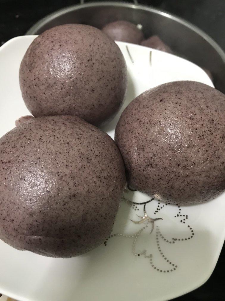 粗粮黑米馒头