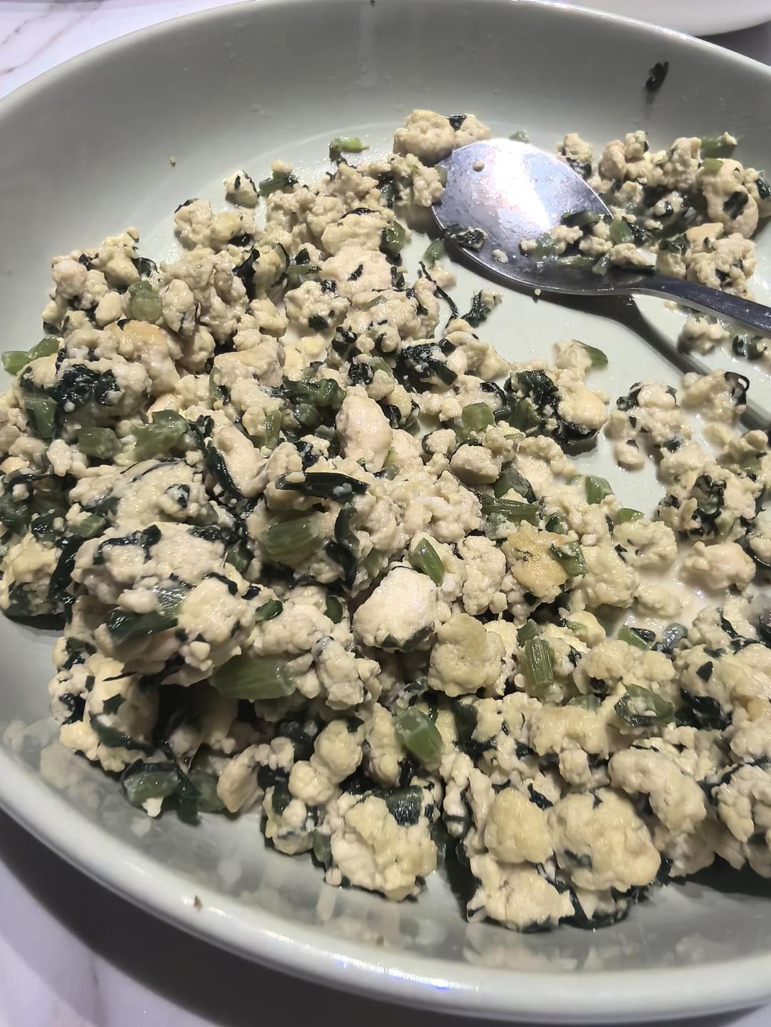 惊蛰的第一口鲜～以后买回来茼蒿就这么做！简简单单非常下饭