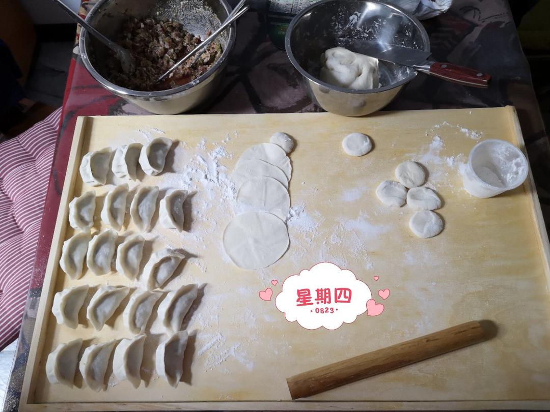 芹菜牛肉水饺