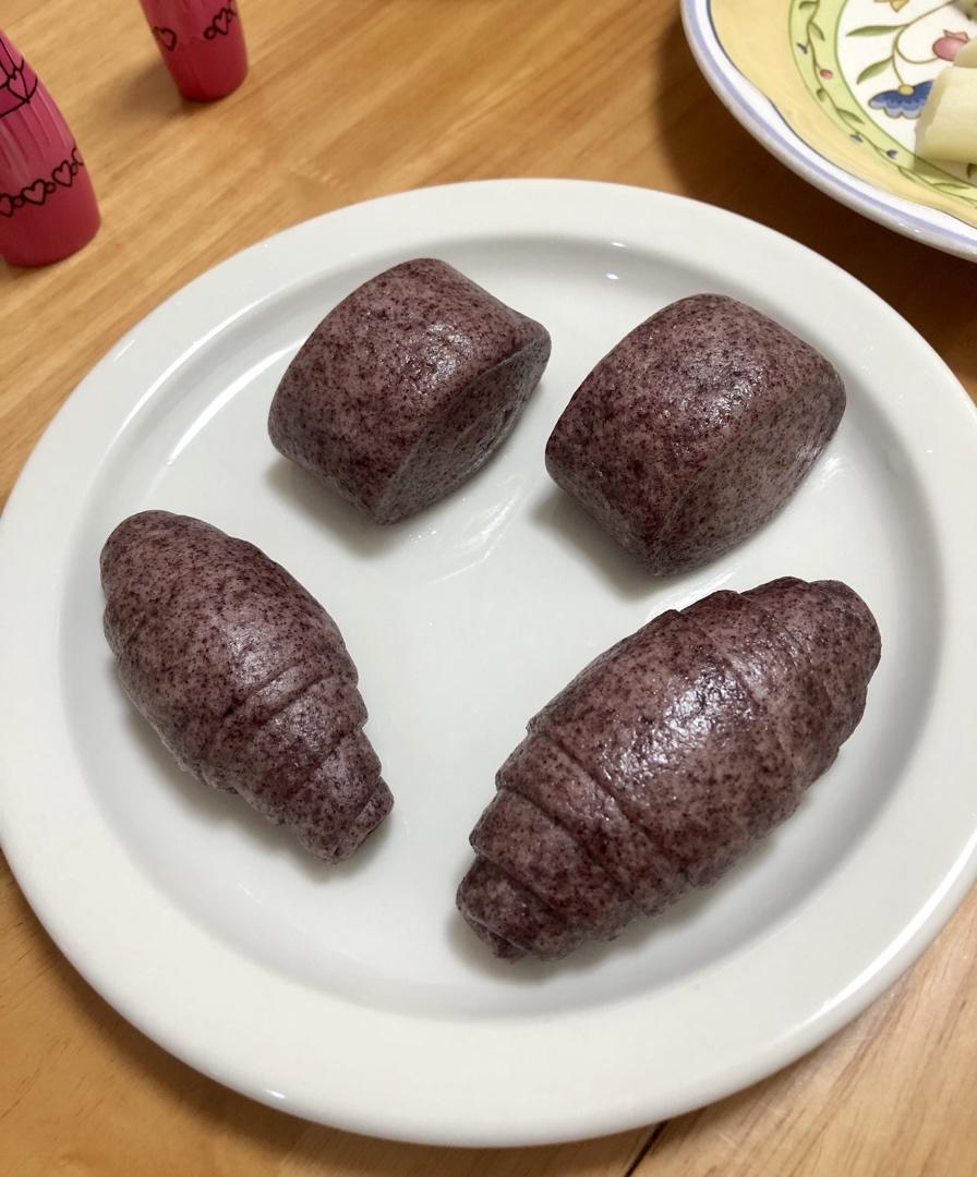 黑米馒头