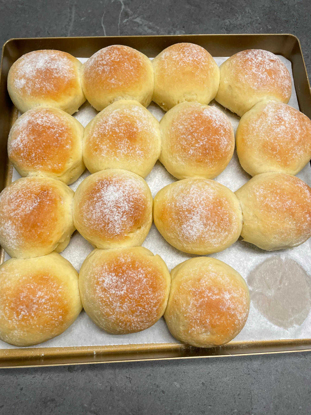 不用厨师机也可以做出松软小面包