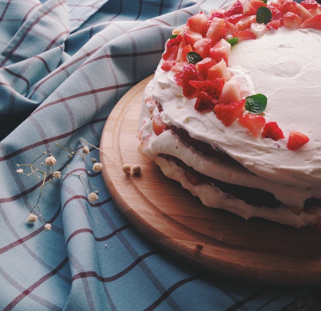 超简单完美戚风蛋糕（6寸2蛋）附打发、翻拌、脱模视频