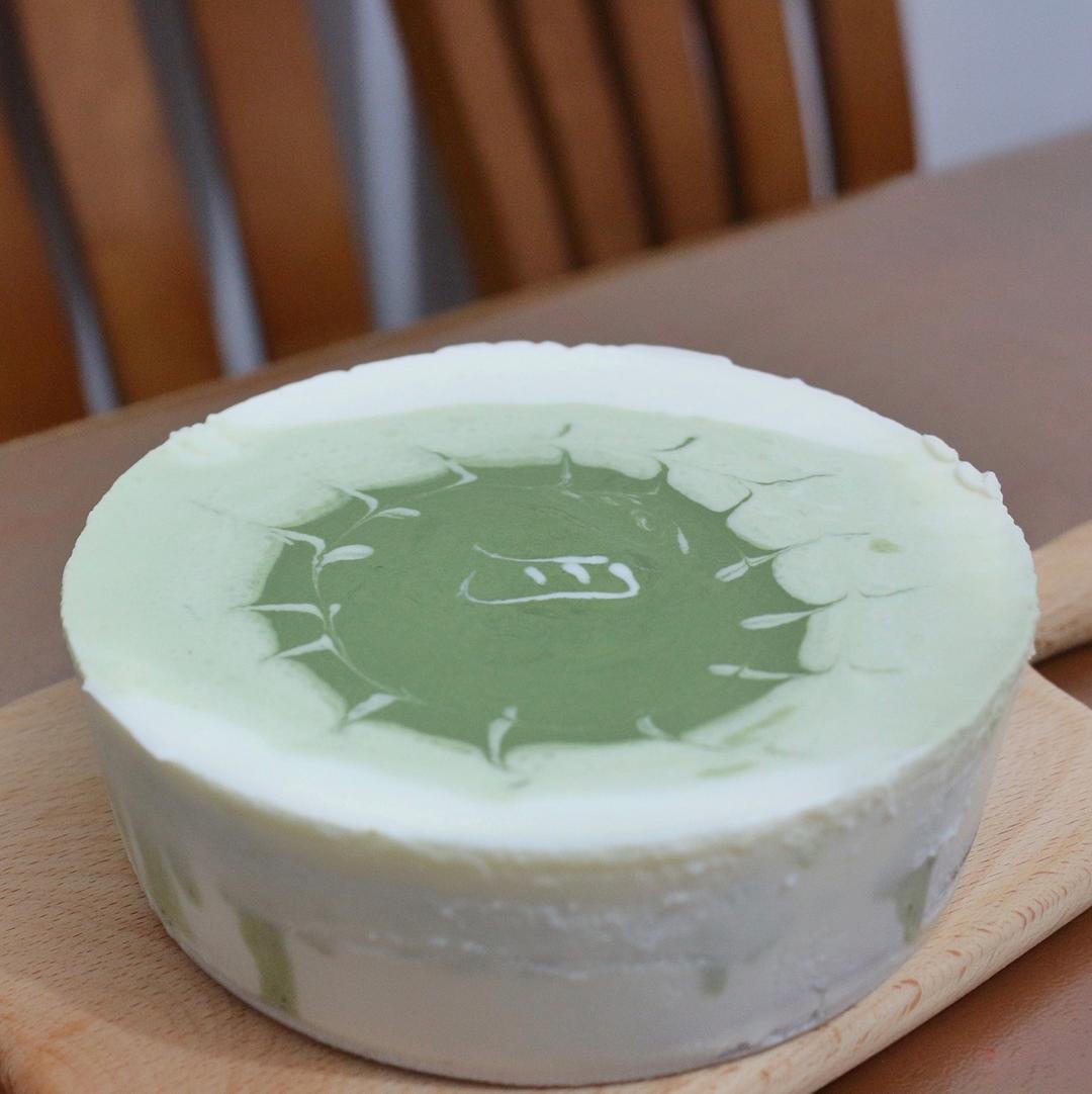 渐变抹茶慕斯蛋糕：我Amanda带着既美又作的抹茶甜点又来了！【曼食慢语】