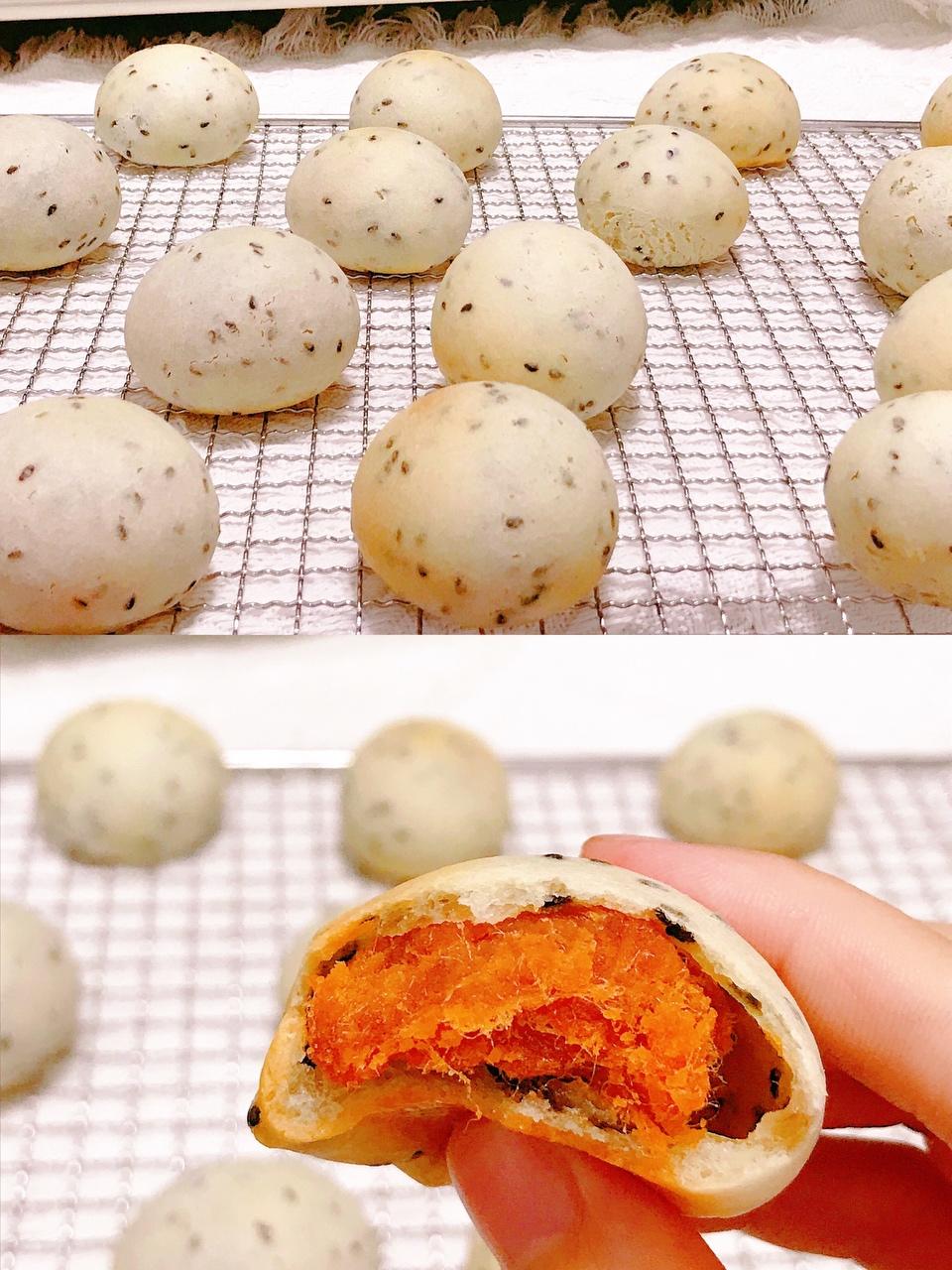 💯咸蛋黄肉松麻薯包🔥外酥里糯❗小白也🉑的做法