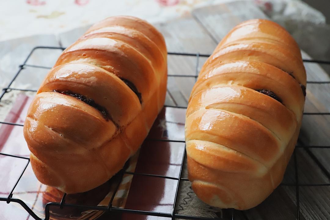 手撕炼乳巧克力面包