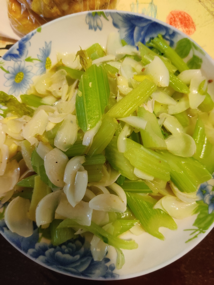 西芹百合（上海菜）