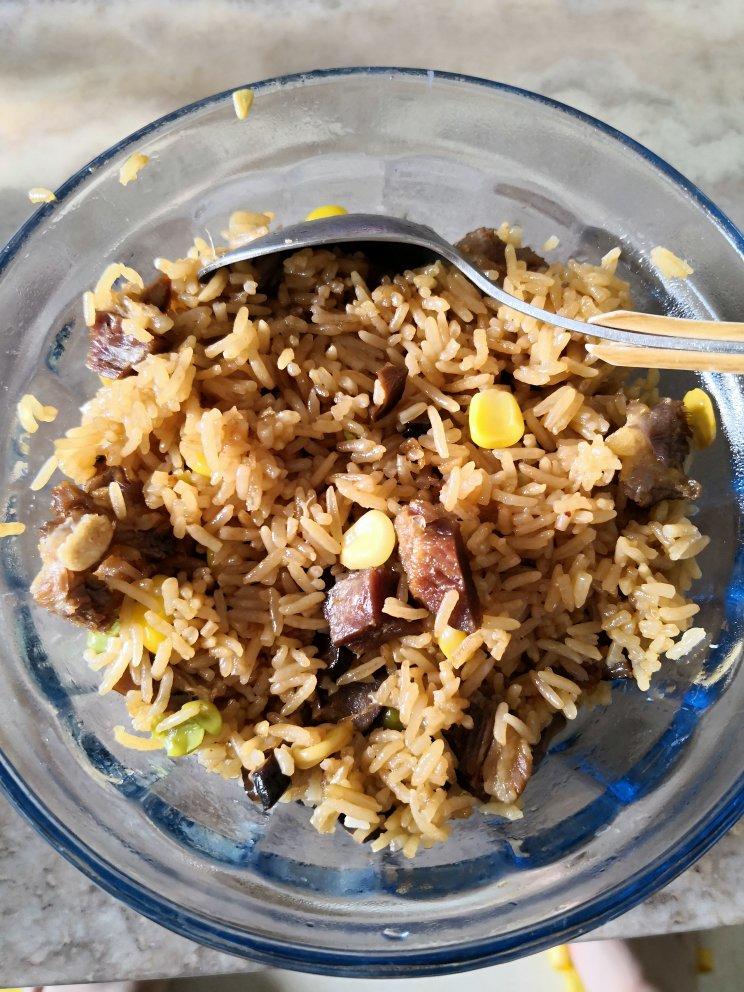腊排骨焖饭