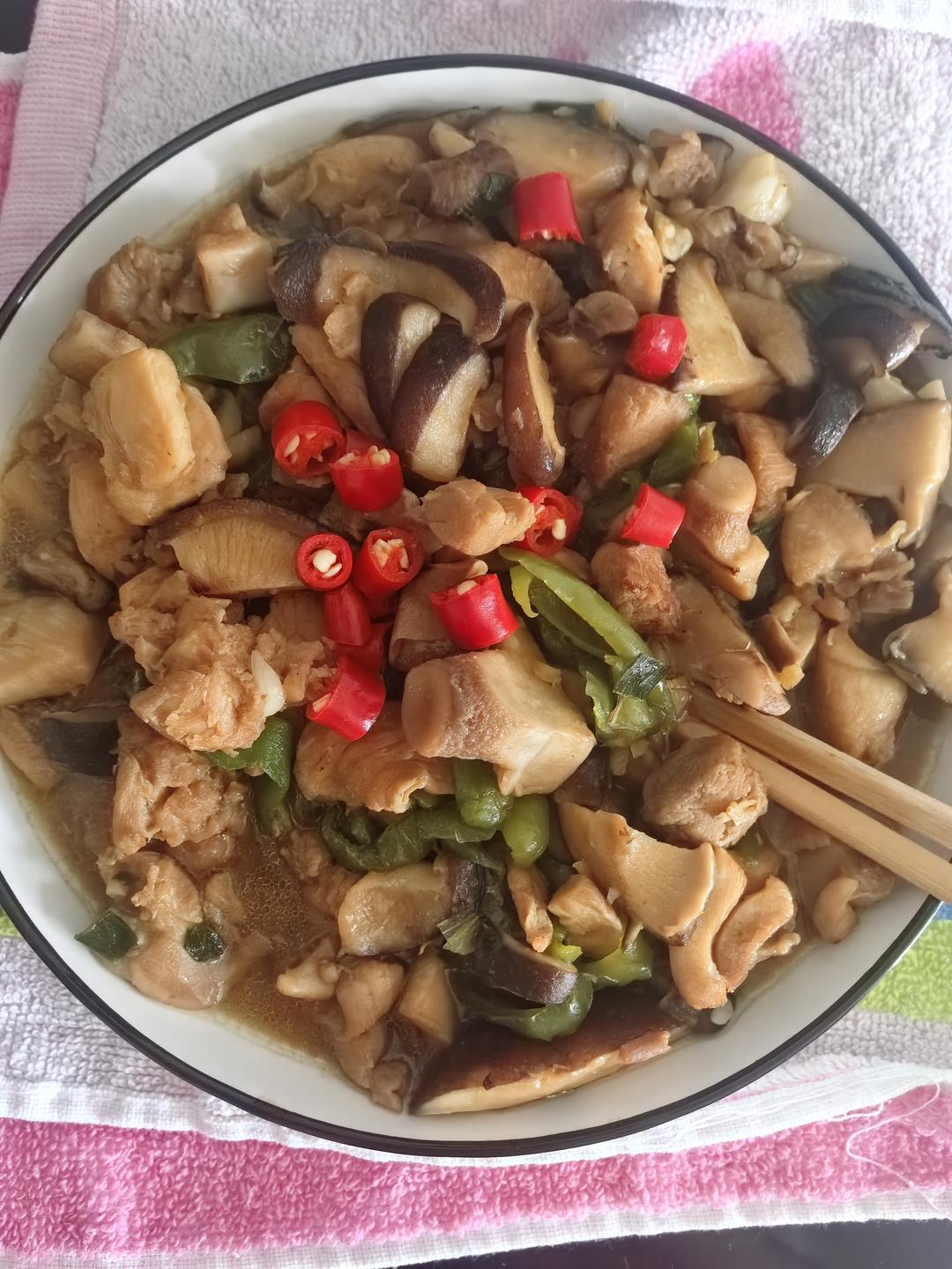 香菇滑鸡