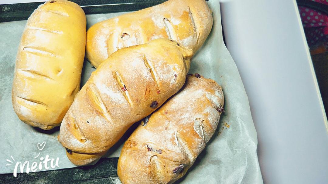 蔓越莓全麦黑糖面包