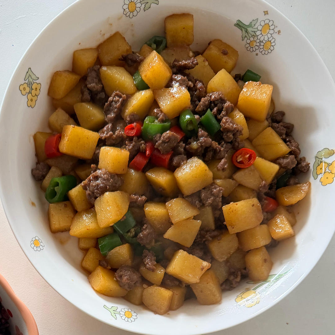 【多汁麻辣牛肉末烧土豆】-15分钟搞定的下饭菜