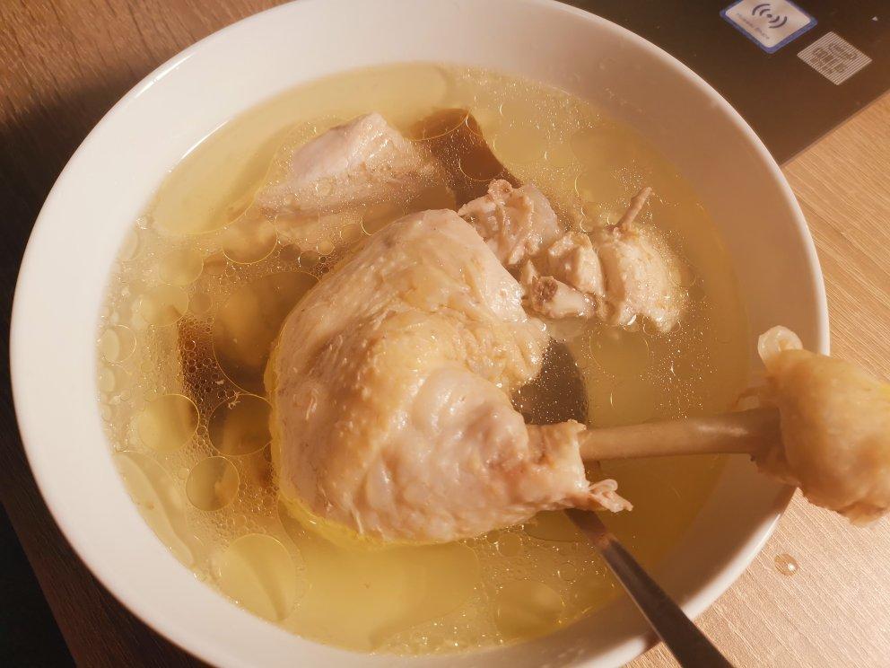 鲜美无敌：清炖鸡汤🐔