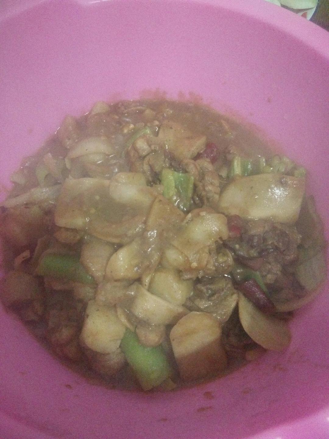 新疆沙湾大盘鸡