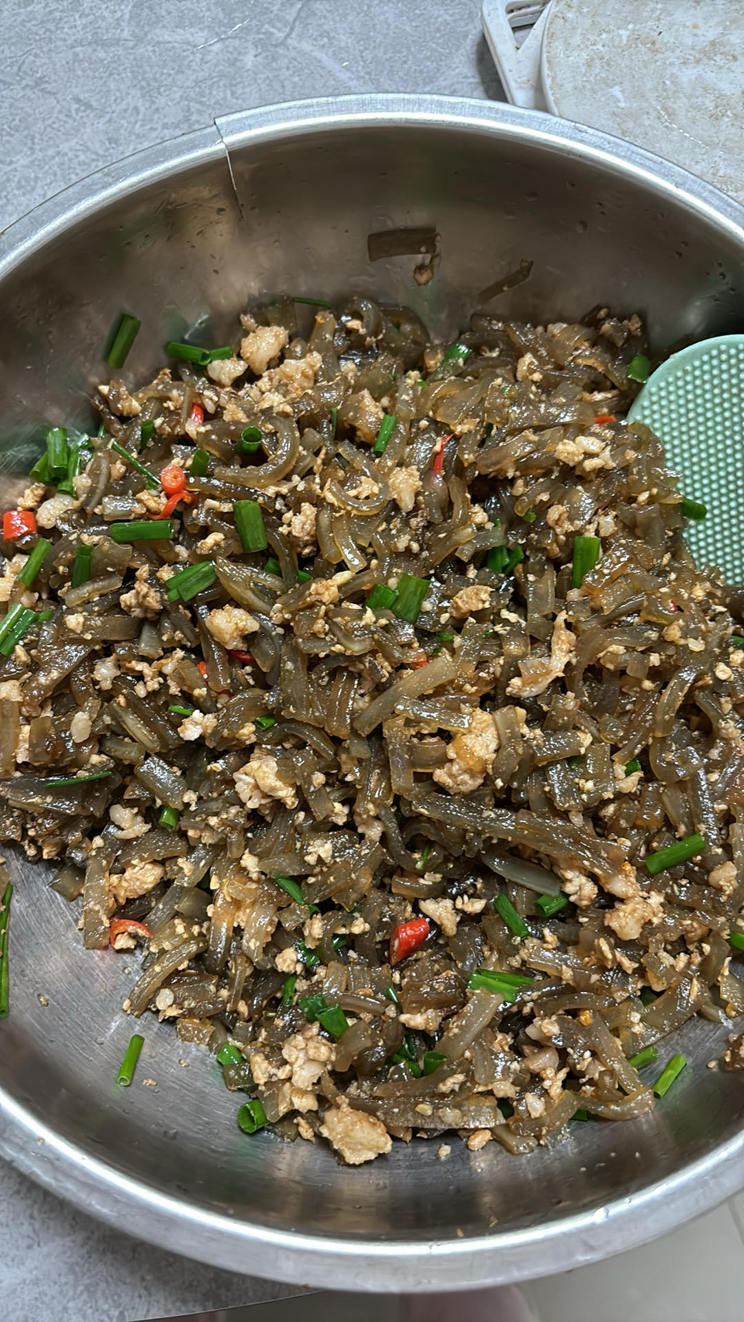 小时候的肉末粉丝包子