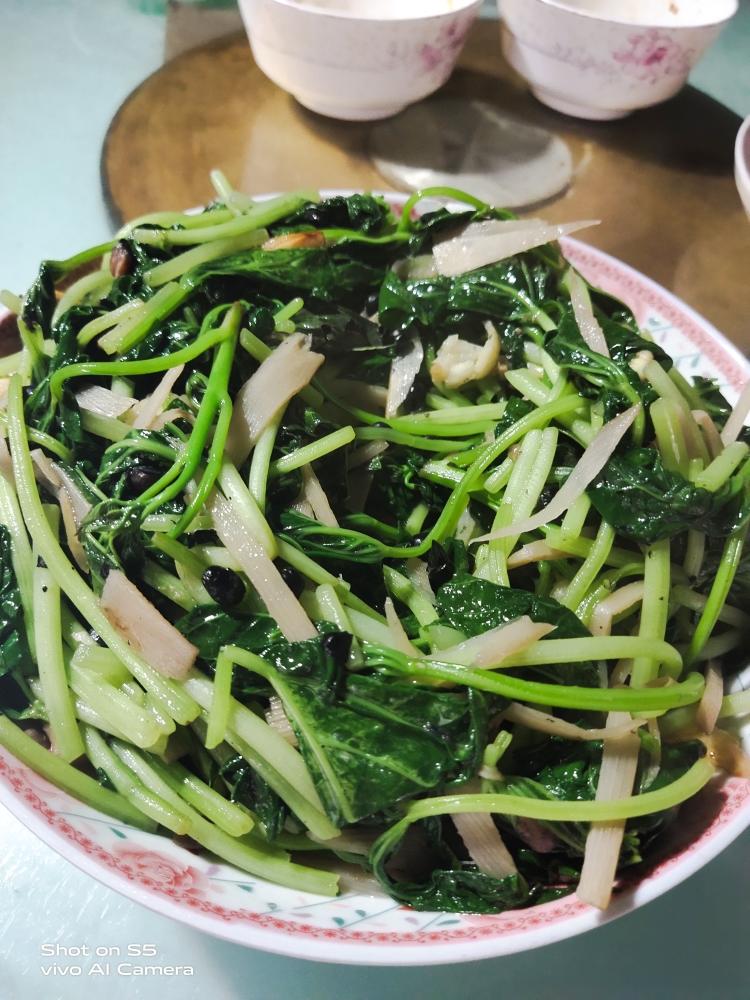 番薯叶【酸笋炒法】