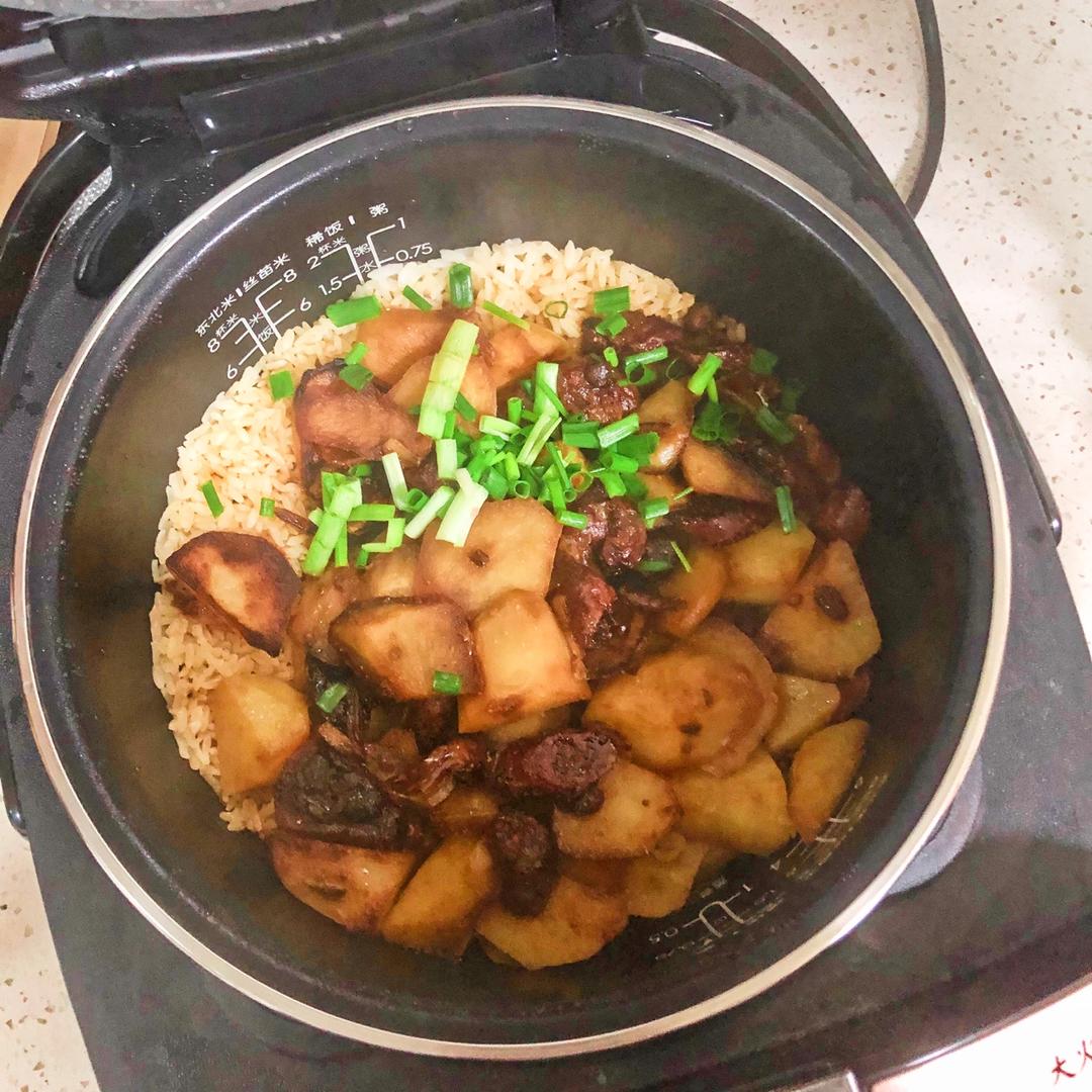 土豆焖饭（电饭锅版）