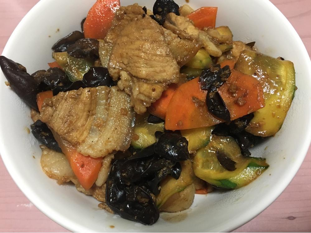 『黄瓜胡萝卜炒牛肉』—— 怎么吃都不腻的家常菜