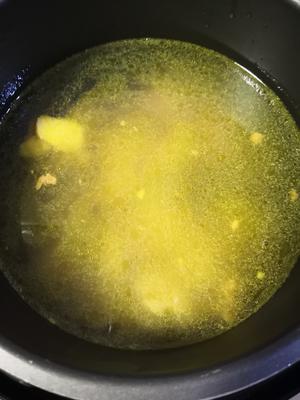 竹荪土鸡汤的做法 步骤4