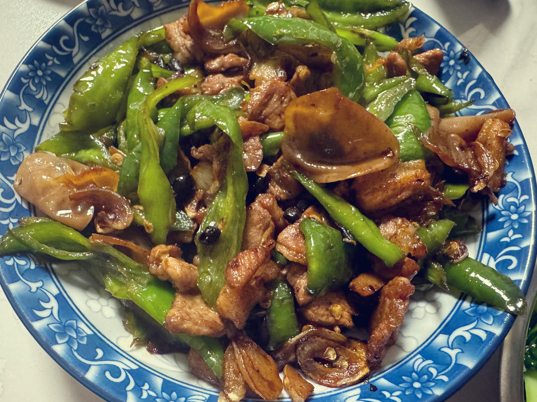 😍超好吃！还原费大厨辣椒炒肉！