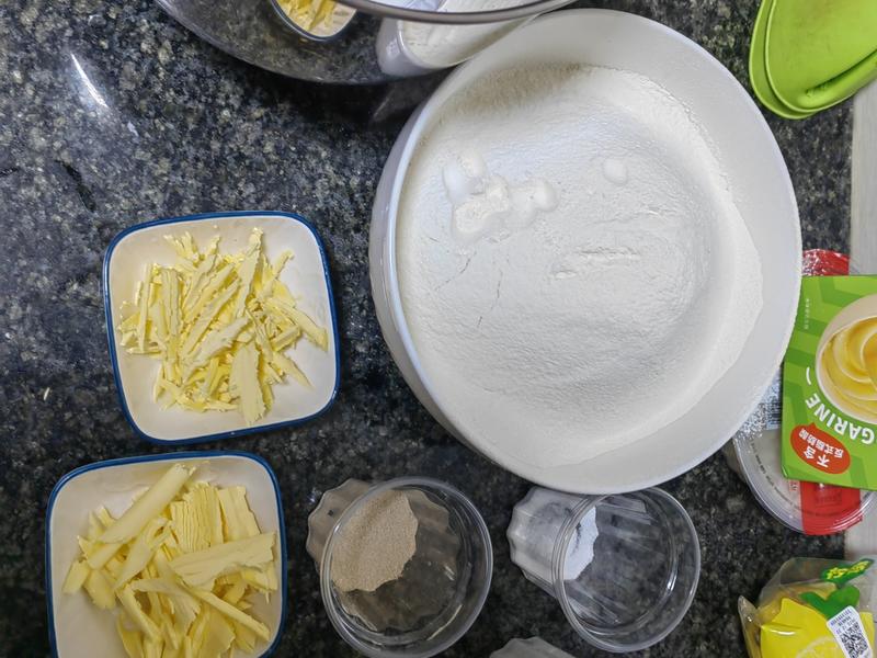 纯奶手撕吐司的做法 步骤1