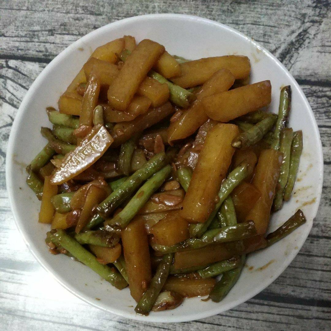 土豆炖豆角