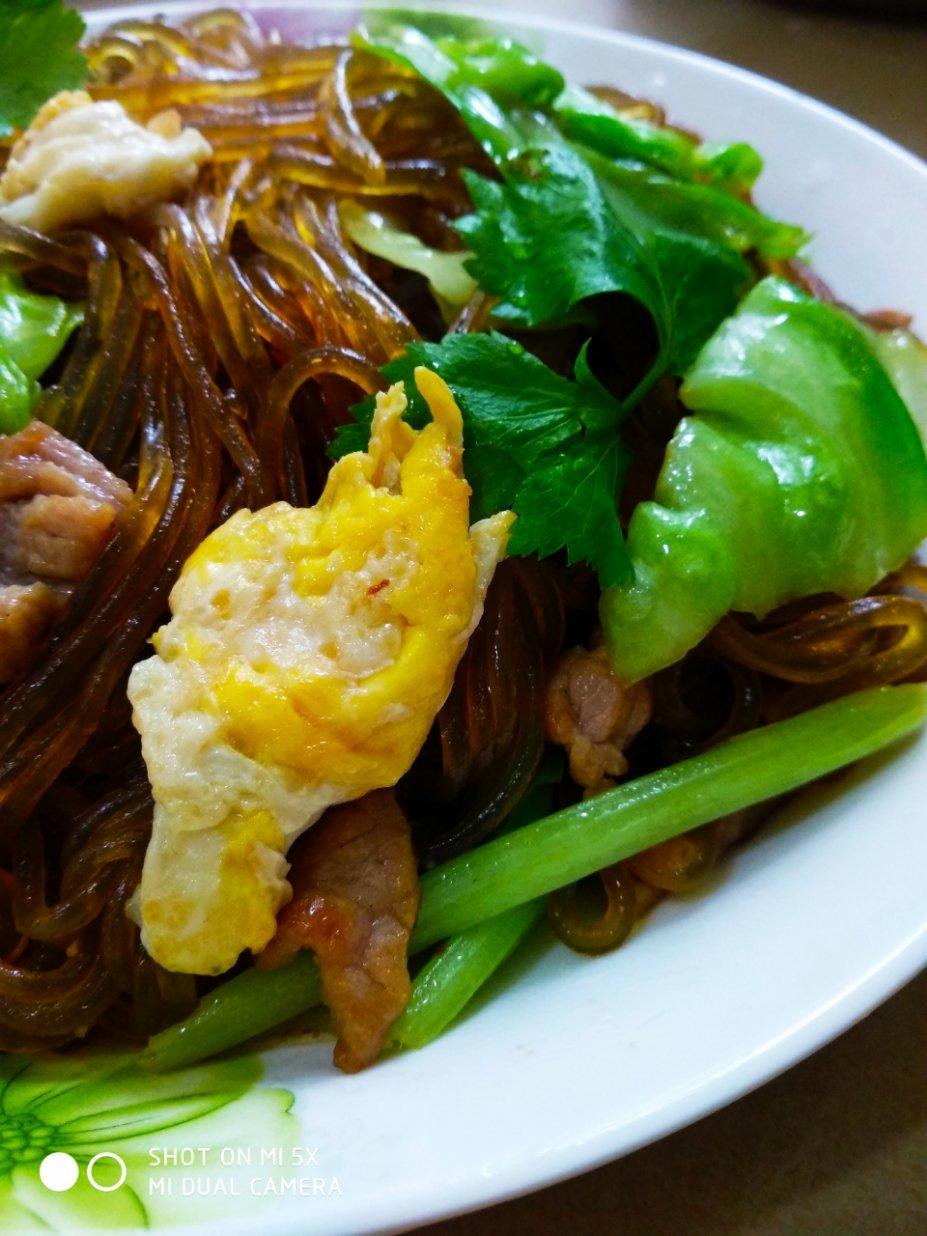 包菜炒粉丝