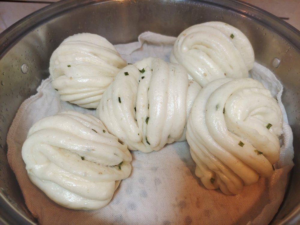 葱油花卷，一根筷子卷出漂亮的造型